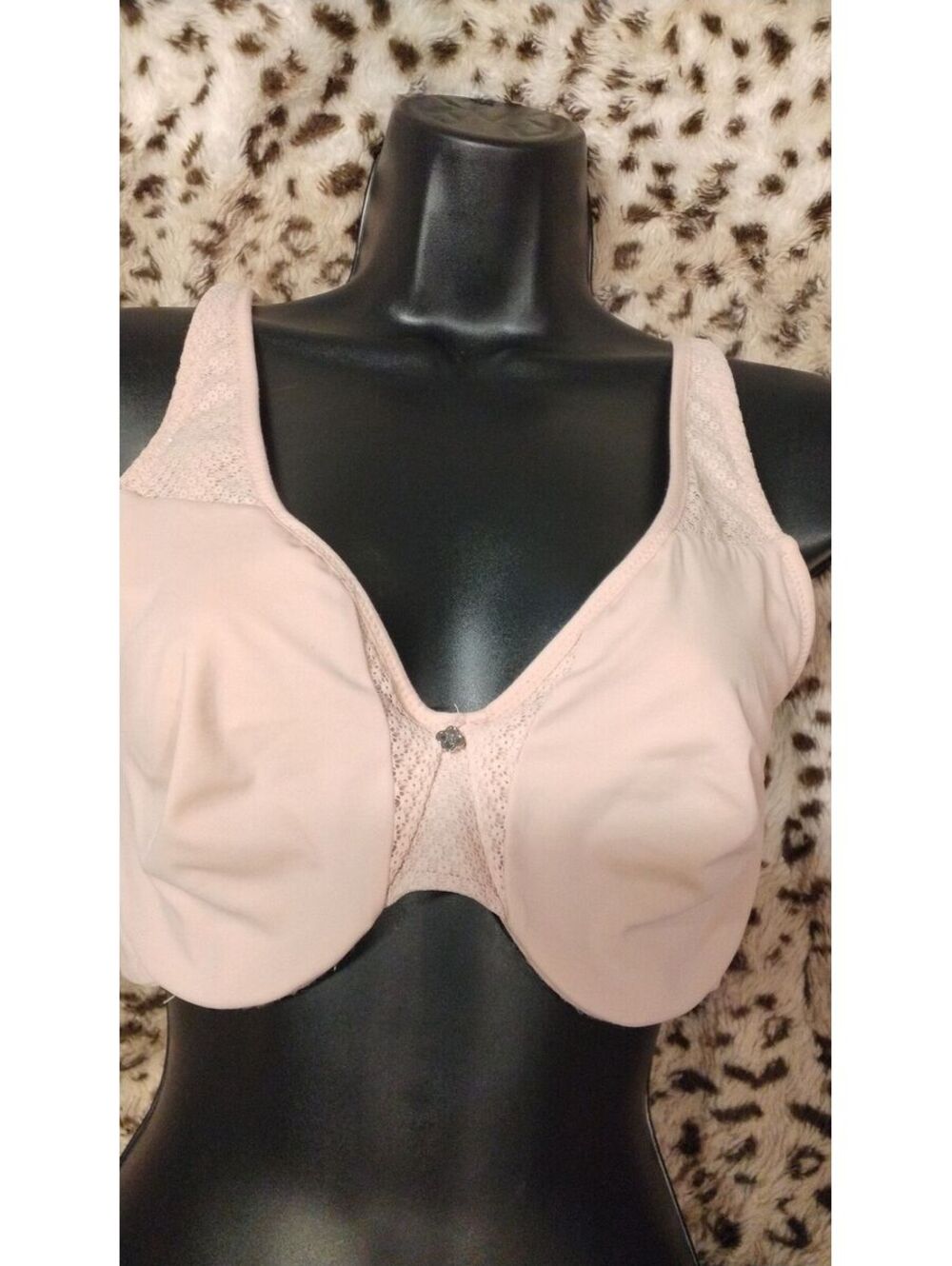 Breezies underwire soft pink bra 38C